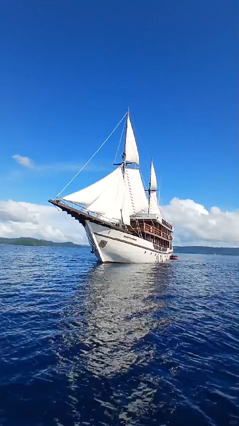 2027年10月印尼班達海豪華船宿潛水10日 5